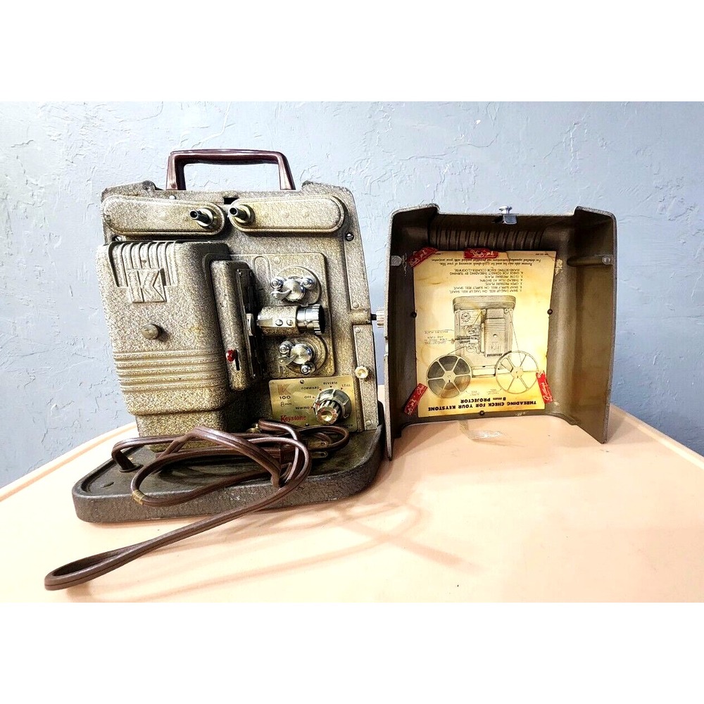 VINTAGE‎ KEYSTONE 8MM FILM PROJECTOR MODEL K-100 POWERS ON SEEMS TO WORK AS IS